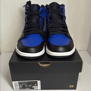 NIB Jordan 1 Mid Hyper Royal Tumbled Leather Men's- 554724-077 -US
 DS Deadstock